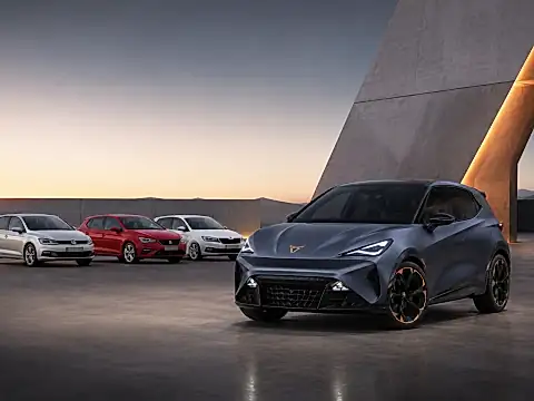 Alter VW Polo neben CUPRA Raval 2026 – Inzahlungnahme und Tauschwert für Kleinwagen ehrlich eingeordnet