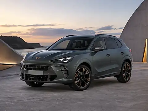 CUPRA Terramar 2026 als Mittelklasse-SUV mit Plug-in-Hybrid — Frontansicht mit Tech-Deck-Face und CUPRA-Schriftzug, neuer Marken-Auftritt 2026