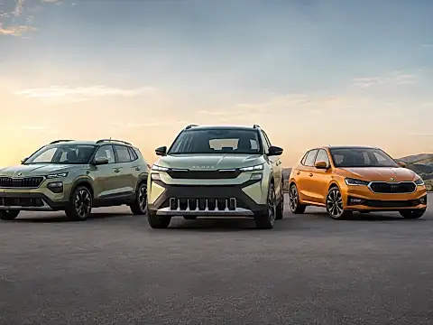 Skoda Epiq neben Skoda Kamiq und Skoda Fabia -- Vergleich Elektro vs. Verbrenner 2026